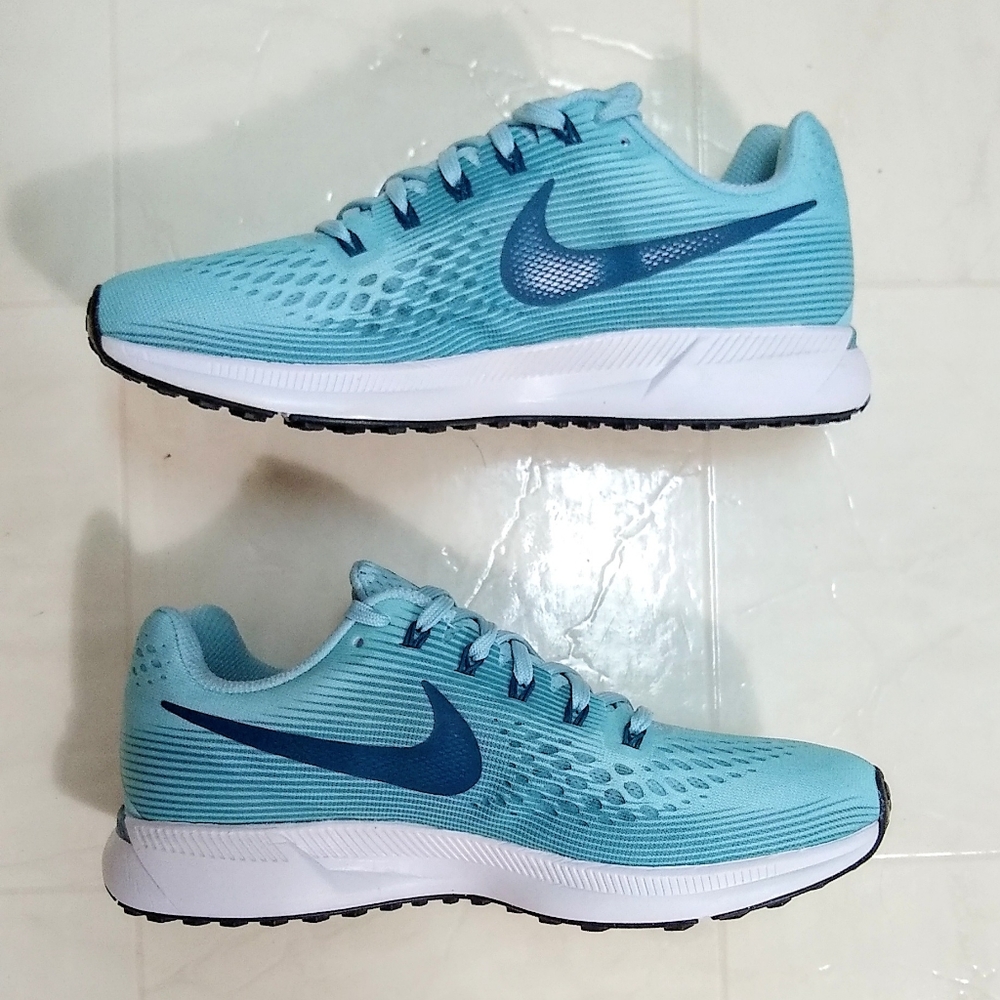 Nike Women's Air Zoom Pegasus 34 Running Shoes - Picture 3 of 9